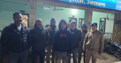 पुलिस पर हमले के अज्ञात अपराधी को ढूंढ कर लाई एसटीएफ की टीम