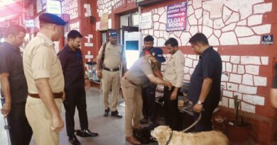 राजधानी देहरादून सम्पूर्ण जनपद में दून पुलिस द्वारा अलर्टनेस के साथ की जा रही चेकिंग