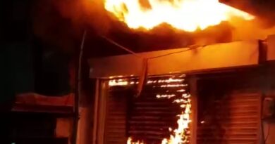 नैनीताल के लगी आग ,कई दुकानें जलकर हुई राख