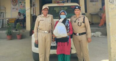 भारी मात्रा में अवैध मादक पदार्थ के साथ 01 महिला नशा तस्कर को दून पुलिस ने किया गिरफ्तार