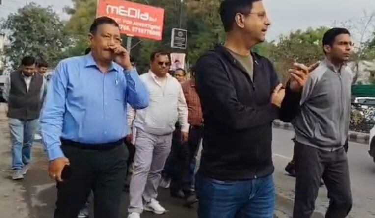 सचिव लोक निर्माण ने शहर में रोड कटिंग एवम मार्गों के रेस्टोरेशन कार्यों का किया व्यापक निरीक्षण