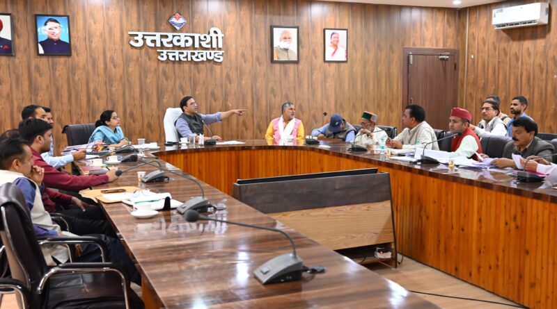 राज्य आंदोलनकारियों के चिन्हीकरण के लंबित प्रकरणों की हुई विस्तृत समीक्षा