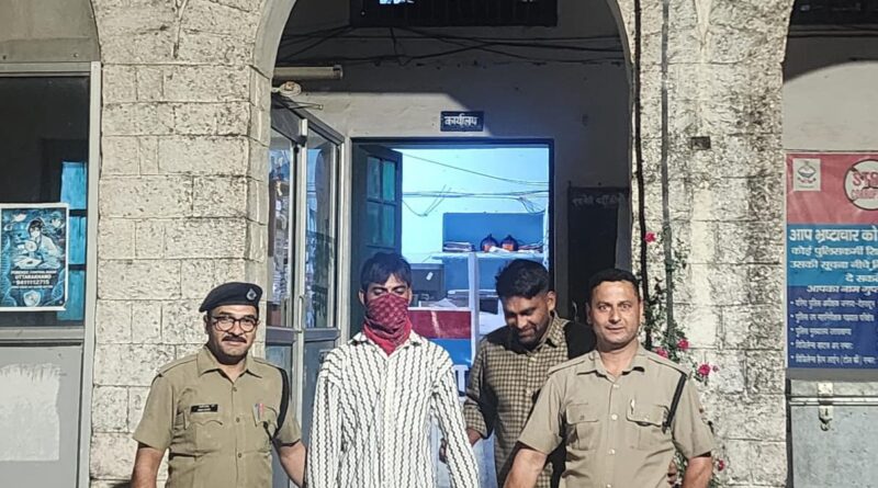 दून पुलिस ने एक महिला के साथ अनुचित व्यवहार करने और इंस्टाग्राम पर धमकी देने के आरोप में एक व्यक्ति को किया गिरफ्तार