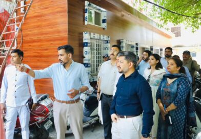 डीएम ने कलेक्ट्रेट परिसर स्थित कार्यालयों रिकॉर्ड रूम एवं आपदा परिचालन केन्द्र का किया निरीक्षण अधिकारियों कार्मिकों को दिए आवश्यक दिशा-निर्देश