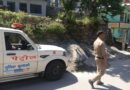 चारधाम यात्रा में बढ़ते ट्रैफिक दबाव के बीच पुलिस सख्त, रोड़ किनारे अतिक्रमण व भारी वाहन चालकों पर कार्रवाई