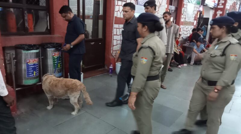 बाहरी प्रदेशों से आकर जनपद में निवासरत/कार्य कर रहे बाहरी व्यक्तियों का किया जा रहा सत्यापन