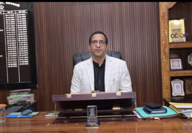 सिल्क्यारा टनल निर्माण कार्य  करते एक ब्लॉक टूटकर गिरने से एक कार्मिक की मृत्यु