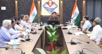 जिला चिकित्सालय के घटते राजस्व के कारणों की जांच कर विस्तृत रिपोर्ट प्रस्तुत करने के डीएम ने दिए निर्देश