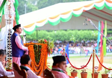 स्वतंत्रता दिवस पर मुख्यमंत्री  पुष्कर सिंह धामी ने परेड ग्राउंड में किया ध्वजारोहण