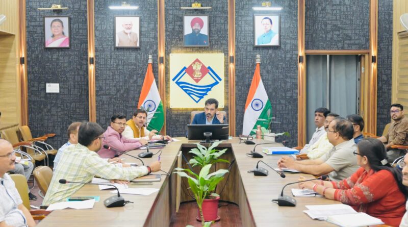 विधानसभा चुनाव से पहले सभी शैडो एरिया में नेटवर्क पहुंचाने के डीएम ने दिए सख्त निर्देश
